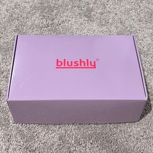 Blushly Weighted Lavender Spa Shoulder & Eye Wrap Set $55.00 Retail New in Box.